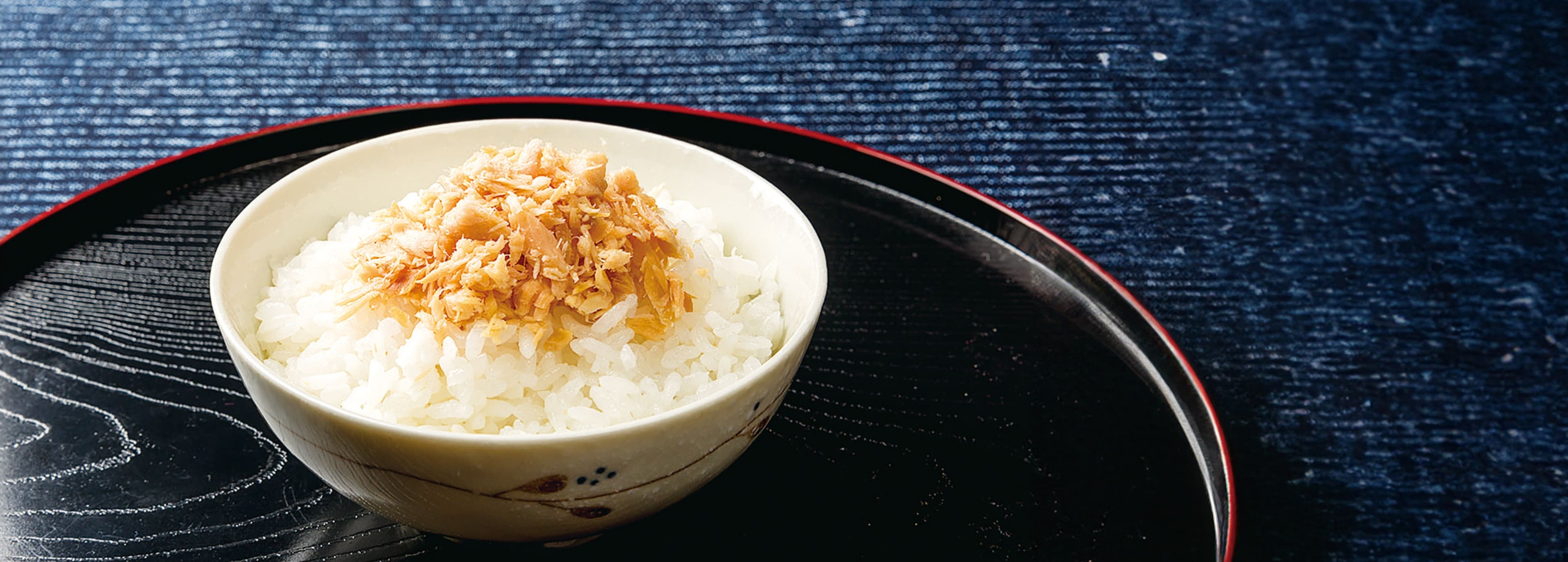 焼く手間なし!鮭を楽しみませんか？鮭の切り身を、自宅で焼き上げたような焼き鮭を目指ています。「手軽に魚を食べたい！」という方にもおすすめです。