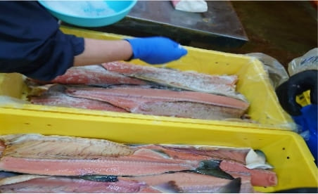 北海道産の秋鮭を使用しています。